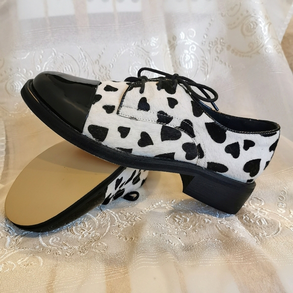Vintage cowhide patterned Oxfords, furry retro shoes - Picture 1 of 6
